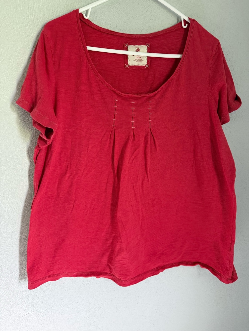Avenue Faded Red Scoop Neck Short Sleeve Tee